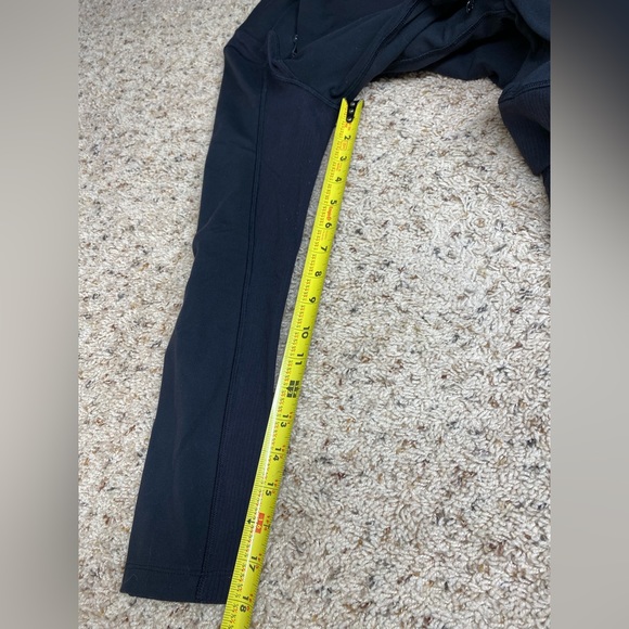 Lululemon Bhakti Yoga Jacket Black Womens Sz 8 - Picture 4 of 13